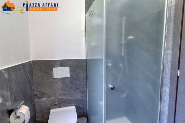 Villa in vendita a Cadegliano-Viconago