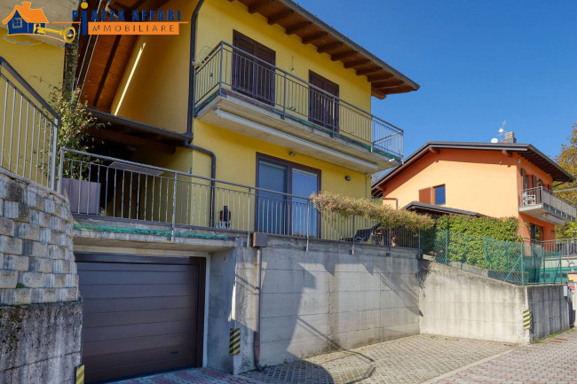 Villa in vendita a Cadegliano-Viconago