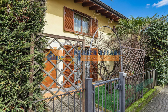 Villette a schiera in vendita a Solbiate Arno