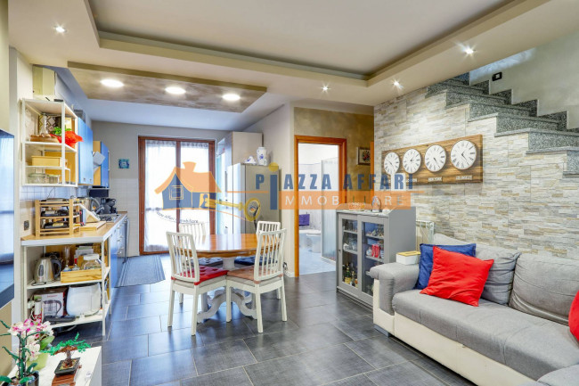 Villette a schiera in vendita a Solbiate Arno