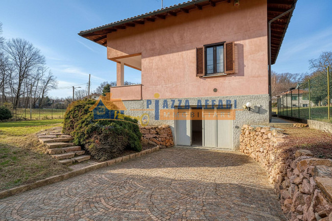Villa in vendita a Albizzate