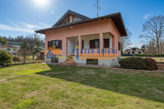 Villa in vendita a Albizzate