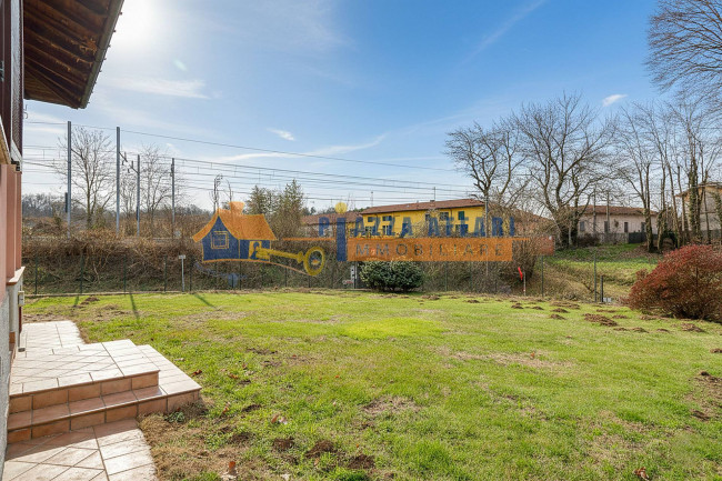 Villa in vendita a Albizzate