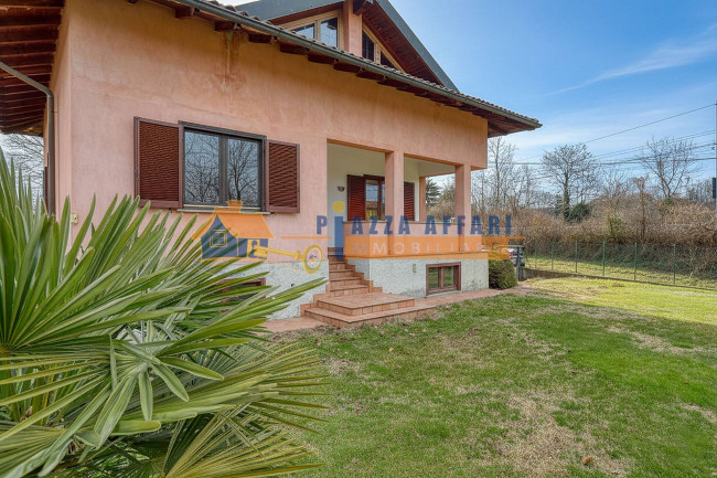 Villa in vendita a Albizzate
