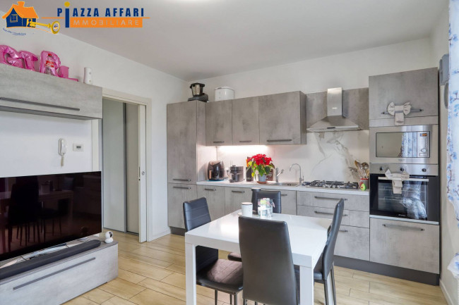 Appartamento in vendita a Lavena Ponte Tresa