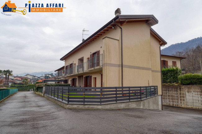 Appartamento in vendita a Lavena Ponte Tresa