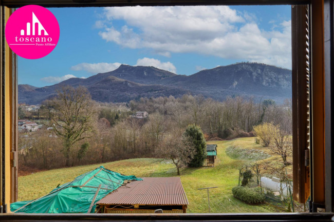 Porzione di Casa Terra / Cielo in vendita a Bisuschio
