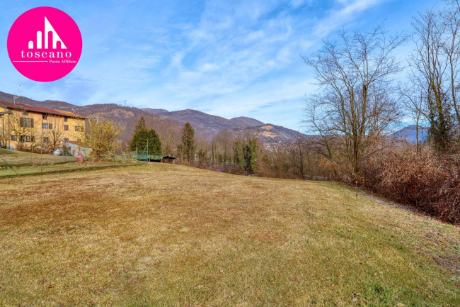 Porzione di Casa Terra / Cielo in vendita a Bisuschio