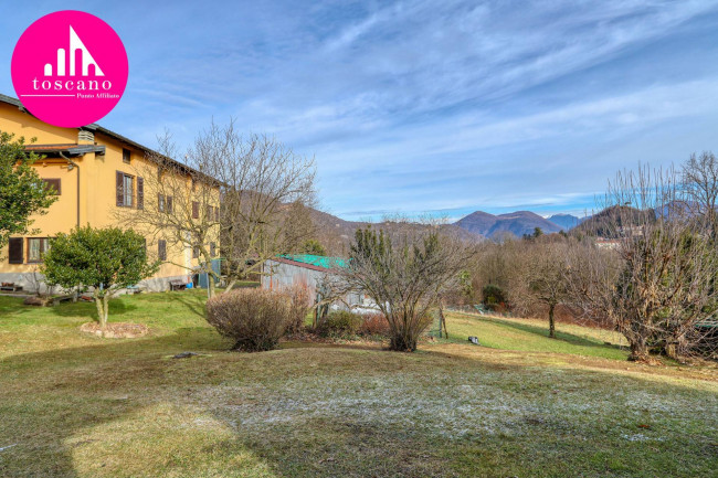 Porzione di Casa Terra / Cielo in vendita a Bisuschio