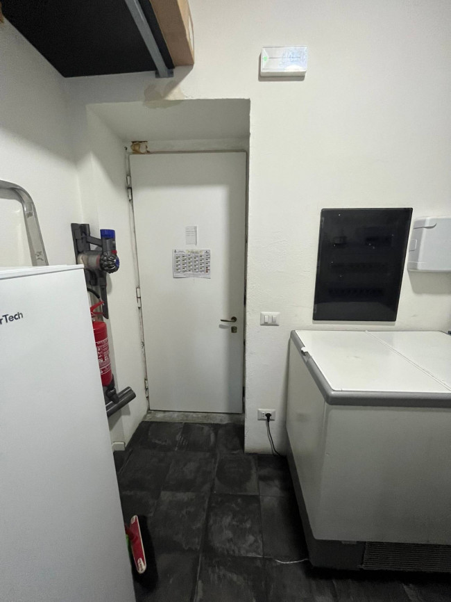 Attività commerciale in vendita a Lavena Ponte Tresa