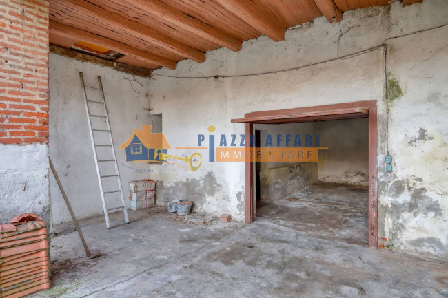 Rustico in vendita a Oggiona con Santo Stefano