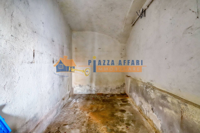 Rustico in vendita a Oggiona con Santo Stefano