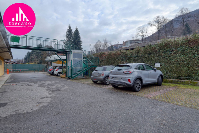 Locale commerciale in vendita a Marchirolo