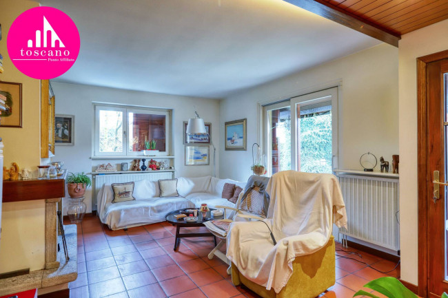 Villa in vendita a Besano