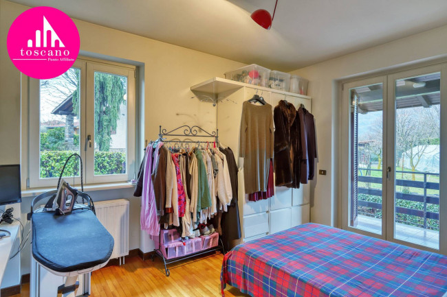 Villa in vendita a Besano