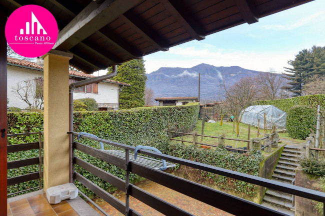 Villa in vendita a Besano