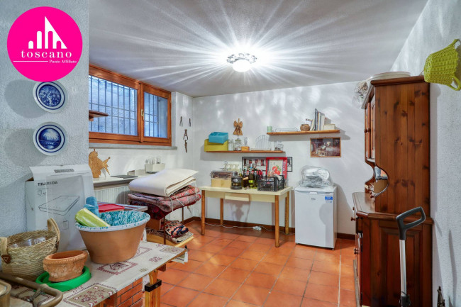 Villa in vendita a Besano