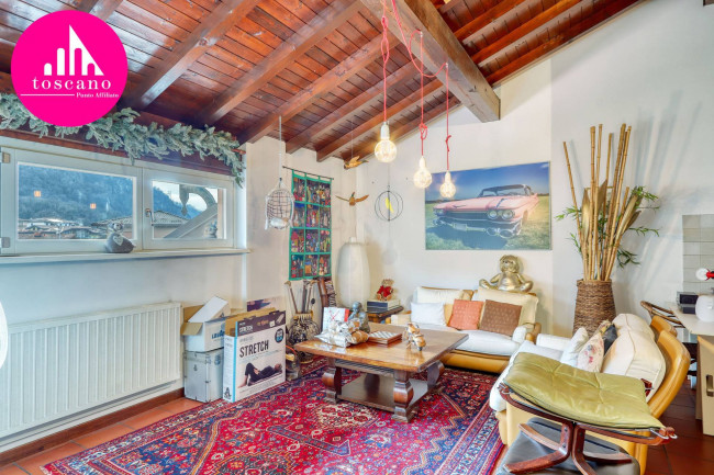 Villa in vendita a Besano