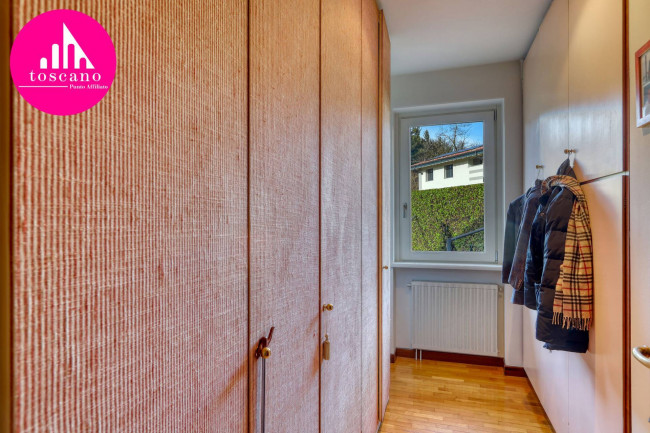 Villa in vendita a Besano