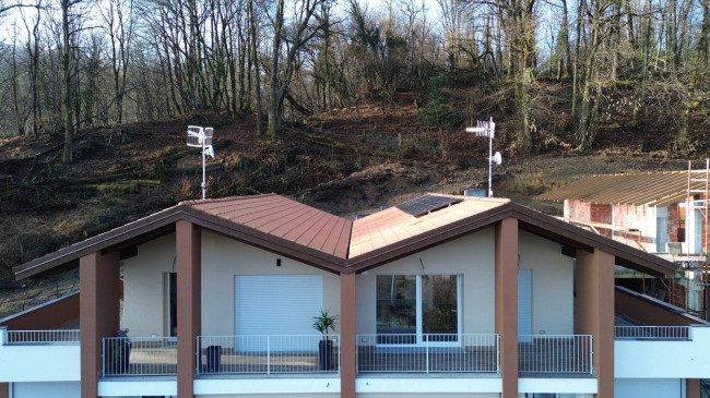 Villa in vendita a Lavena Ponte Tresa