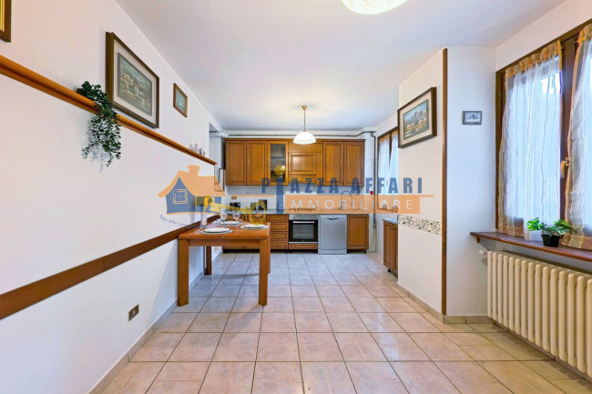 Appartamento in vendita a Caronno Varesino