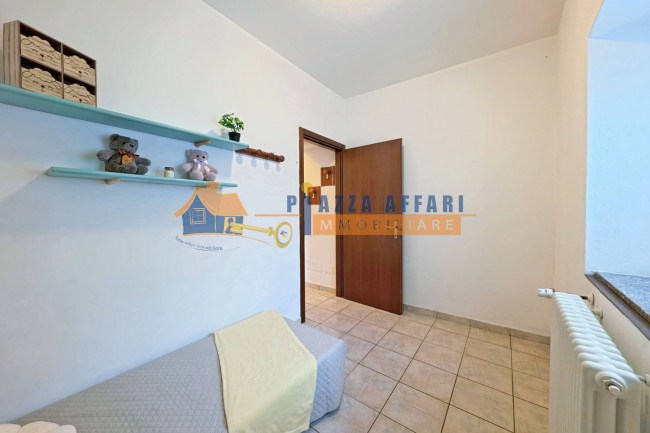 Appartamento in vendita a Caronno Varesino