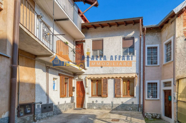 Appartamento in vendita a Caronno Varesino