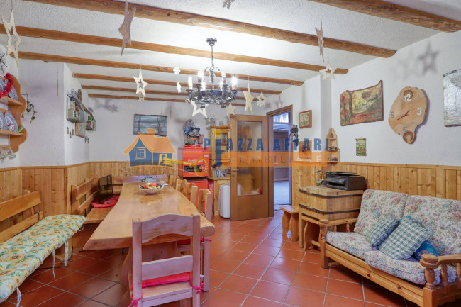 Villa in vendita a Carnago