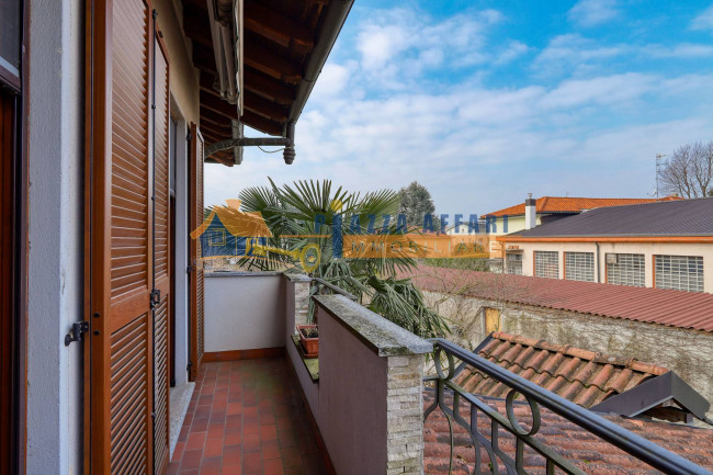 Villa in vendita a Carnago