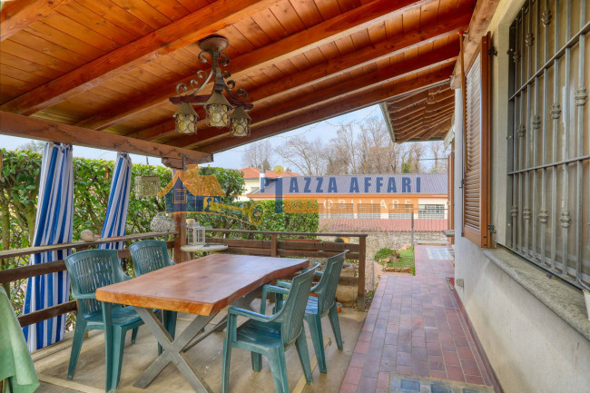 Villa in vendita a Carnago