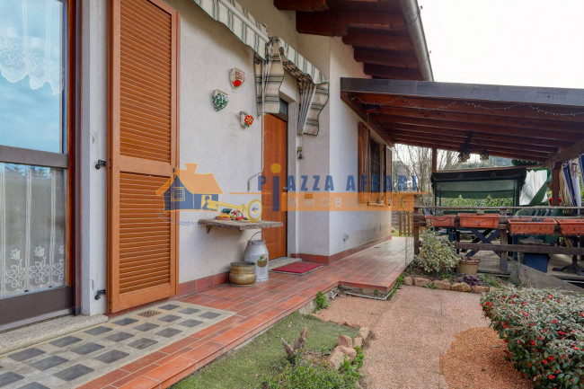 Villa in vendita a Carnago