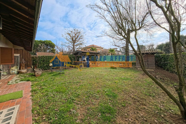 Villa in vendita a Carnago