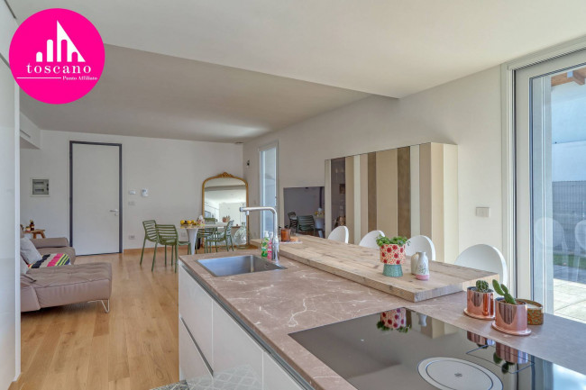 Villa in vendita a Marchirolo