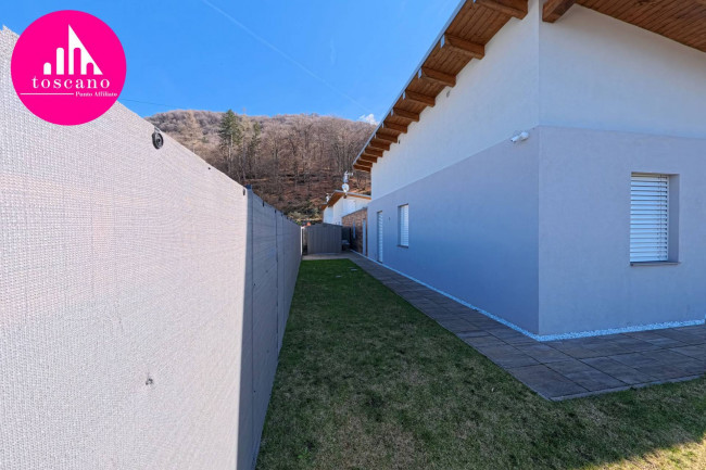 Villa in vendita a Marchirolo