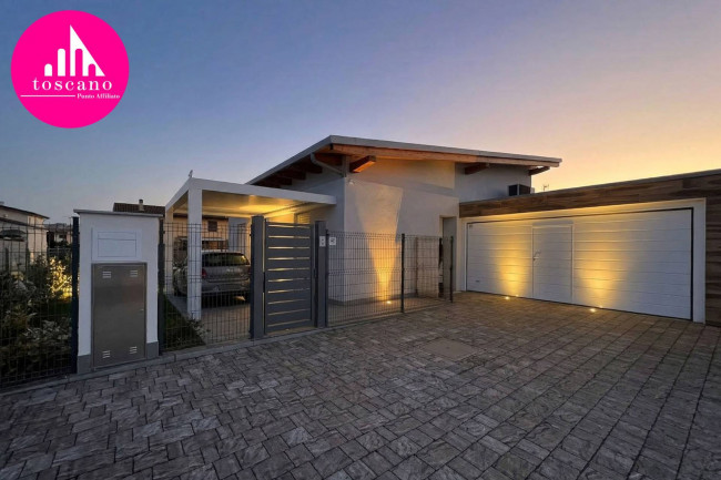 Villa in vendita a Marchirolo