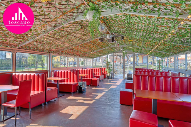 Attività commerciale in vendita a Porto Ceresio