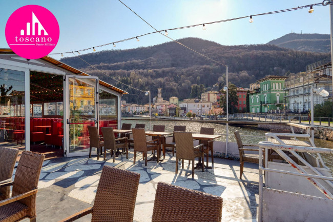 Attività commerciale in vendita a Porto Ceresio