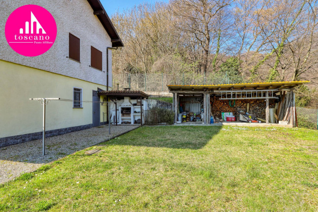Villa Bifamigliare in vendita a Cadegliano-Viconago