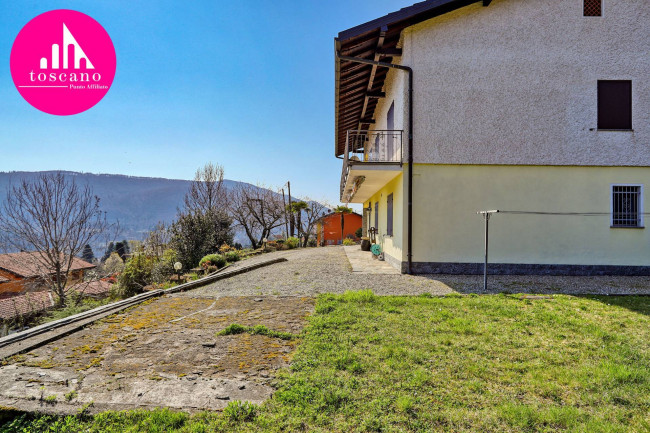 Villa Bifamigliare in vendita a Cadegliano-Viconago