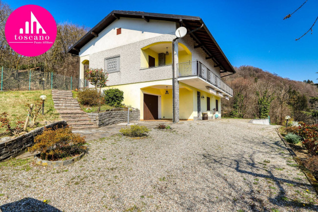 Villa Bifamigliare in vendita a Cadegliano-Viconago