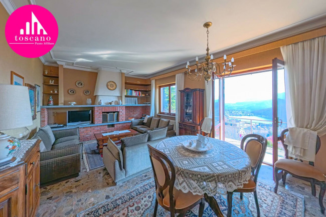 Villa Bifamigliare in vendita a Cadegliano-Viconago