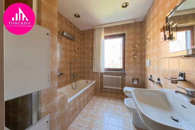 Villa Bifamigliare in vendita a Cadegliano-Viconago