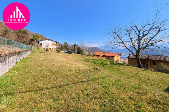 Villa Bifamigliare in vendita a Cadegliano-Viconago