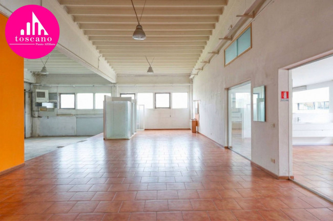 Locale commerciale in vendita a Mesenzana