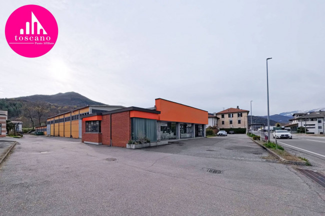 Locale commerciale in vendita a Mesenzana