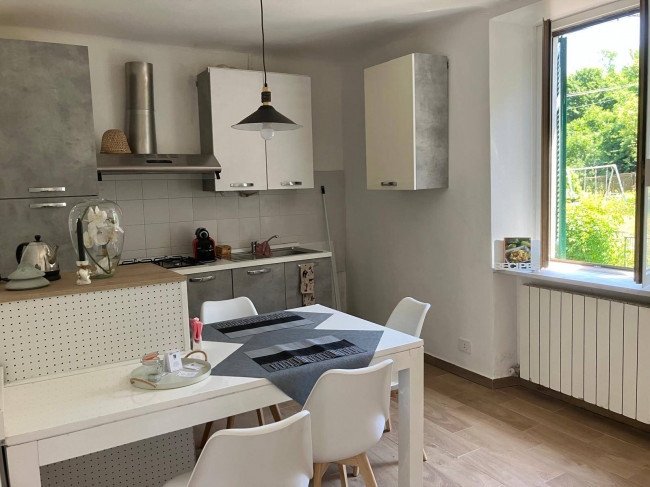 Appartamento in vendita a Cadegliano-Viconago