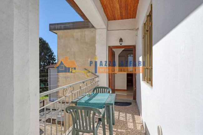 Appartamento in vendita a Caronno Varesino