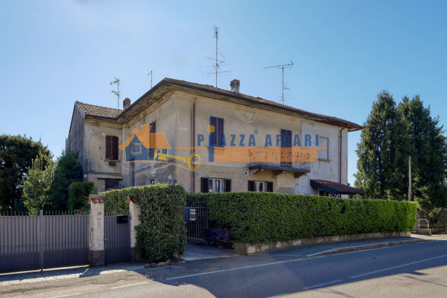 Appartamento in vendita a Caronno Varesino