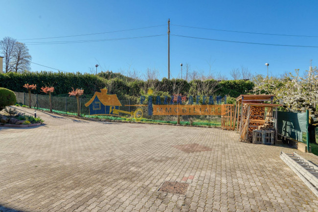 Villa in vendita a Oggiona con Santo Stefano