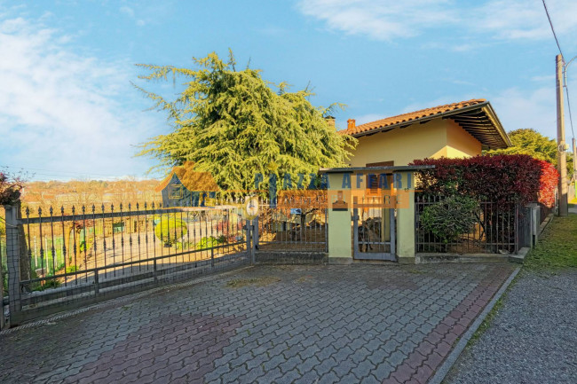 Villa in vendita a Oggiona con Santo Stefano